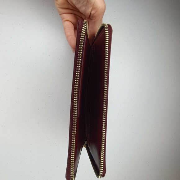 Marc Jacobs Main Line Burgundy Oxblood Minimalist Leather Zip Wallet - Picture 8 of 16